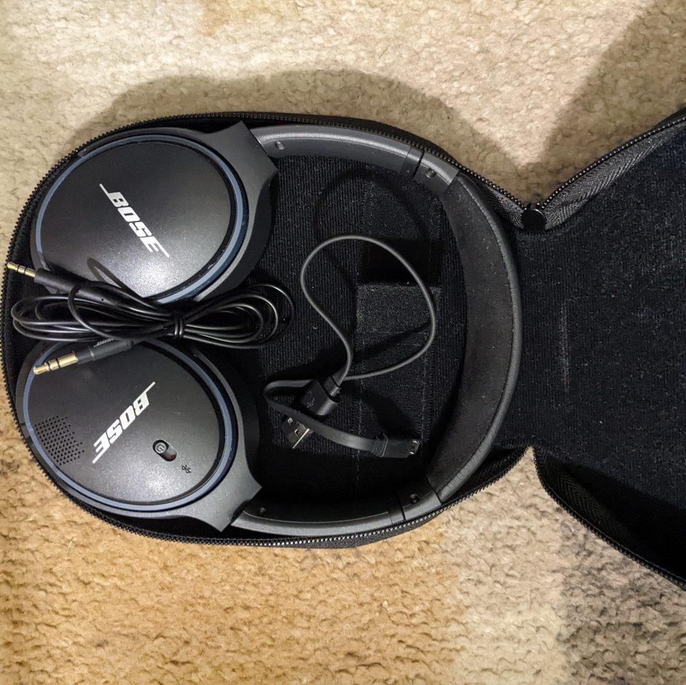 Bose wireless headphones